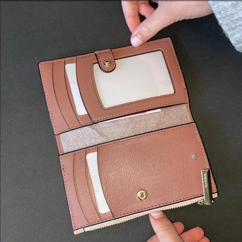 Kate Spade Wallet - Picture 6 of 6